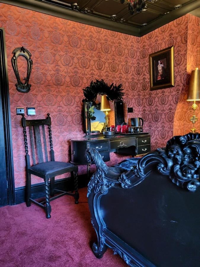 Wednesday'S Family Rooms ยอร์ค ภายนอก รูปภาพ
