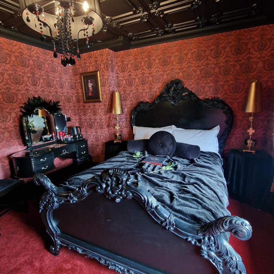 Wednesday'S Family Rooms ยอร์ค ภายนอก รูปภาพ