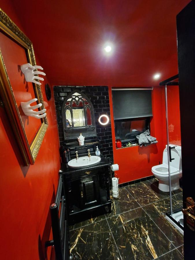 Wednesday'S Family Rooms ยอร์ค ภายนอก รูปภาพ